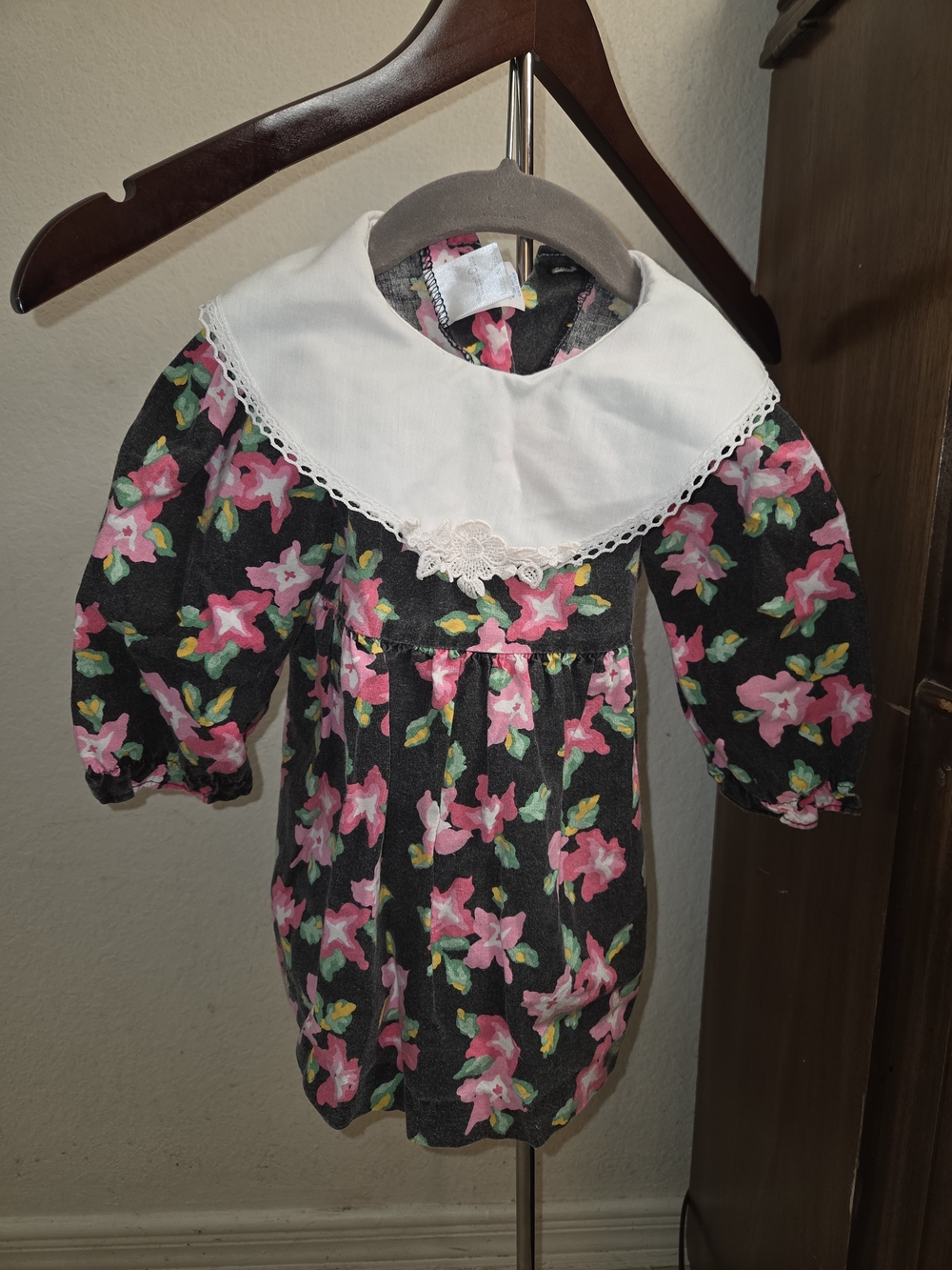 Classic Floral Collar Kids Dress - Pink on Black